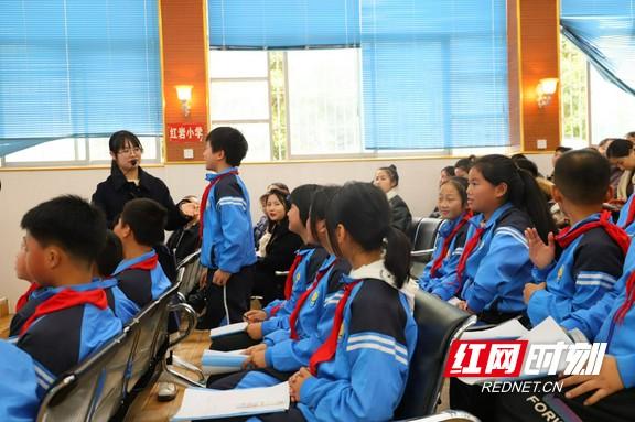 龙山县小学迈向现代化教育步伐的新项目启动